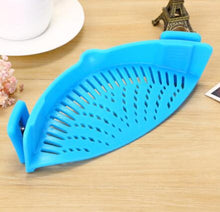 Load image into Gallery viewer, Clip-on Pot Funnel Strainer
